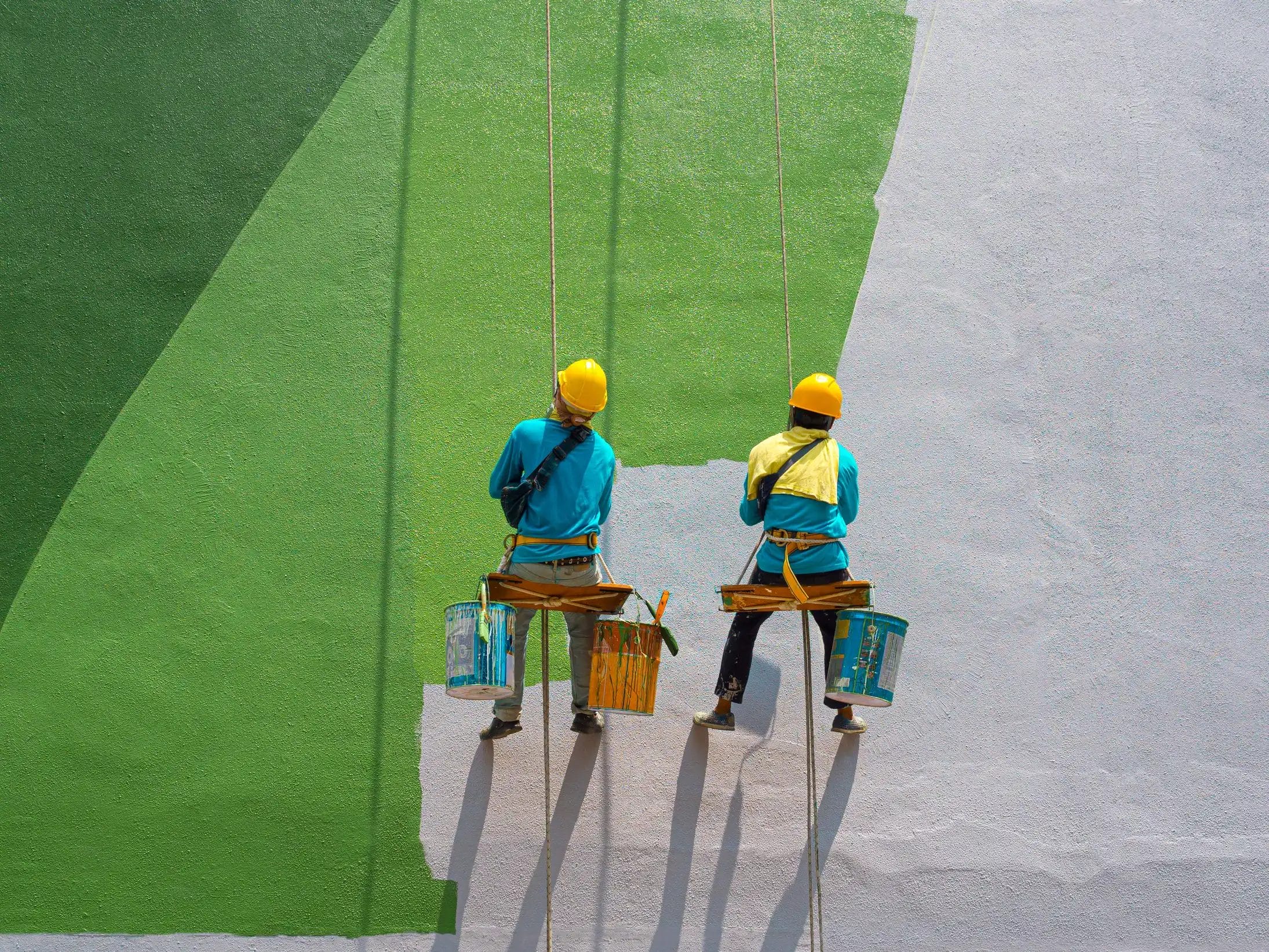 Especialistas en trabajos verticales, ofrecemos soluciones de pintura en altura con seguridad y calidad